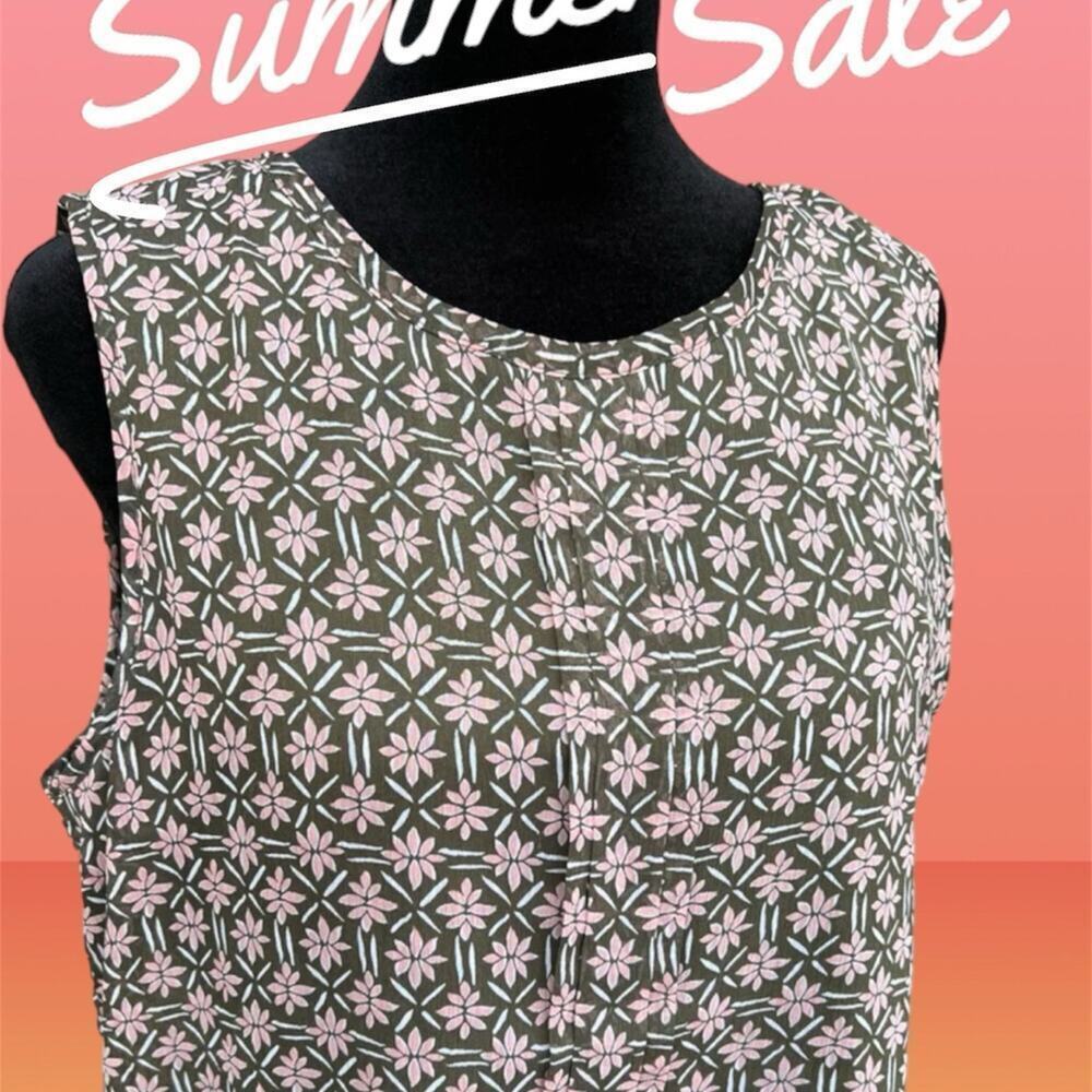 Maurices sleeveless top, women's size medium